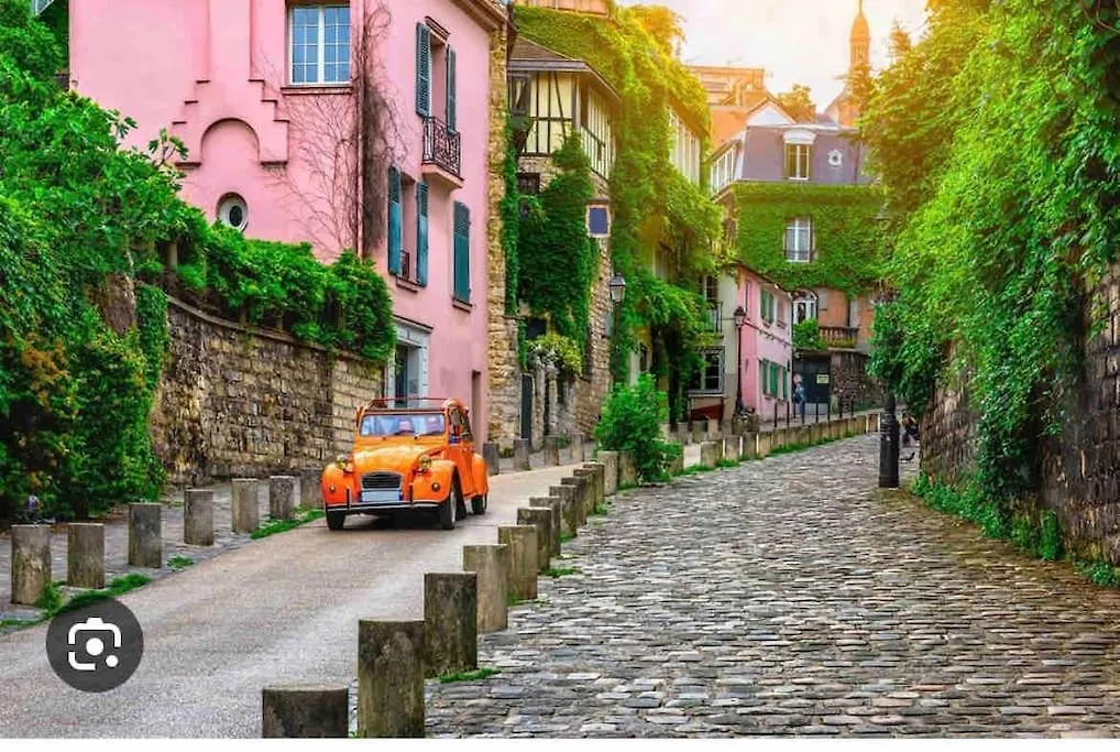 Апартаменты In The Center Of Montmartre